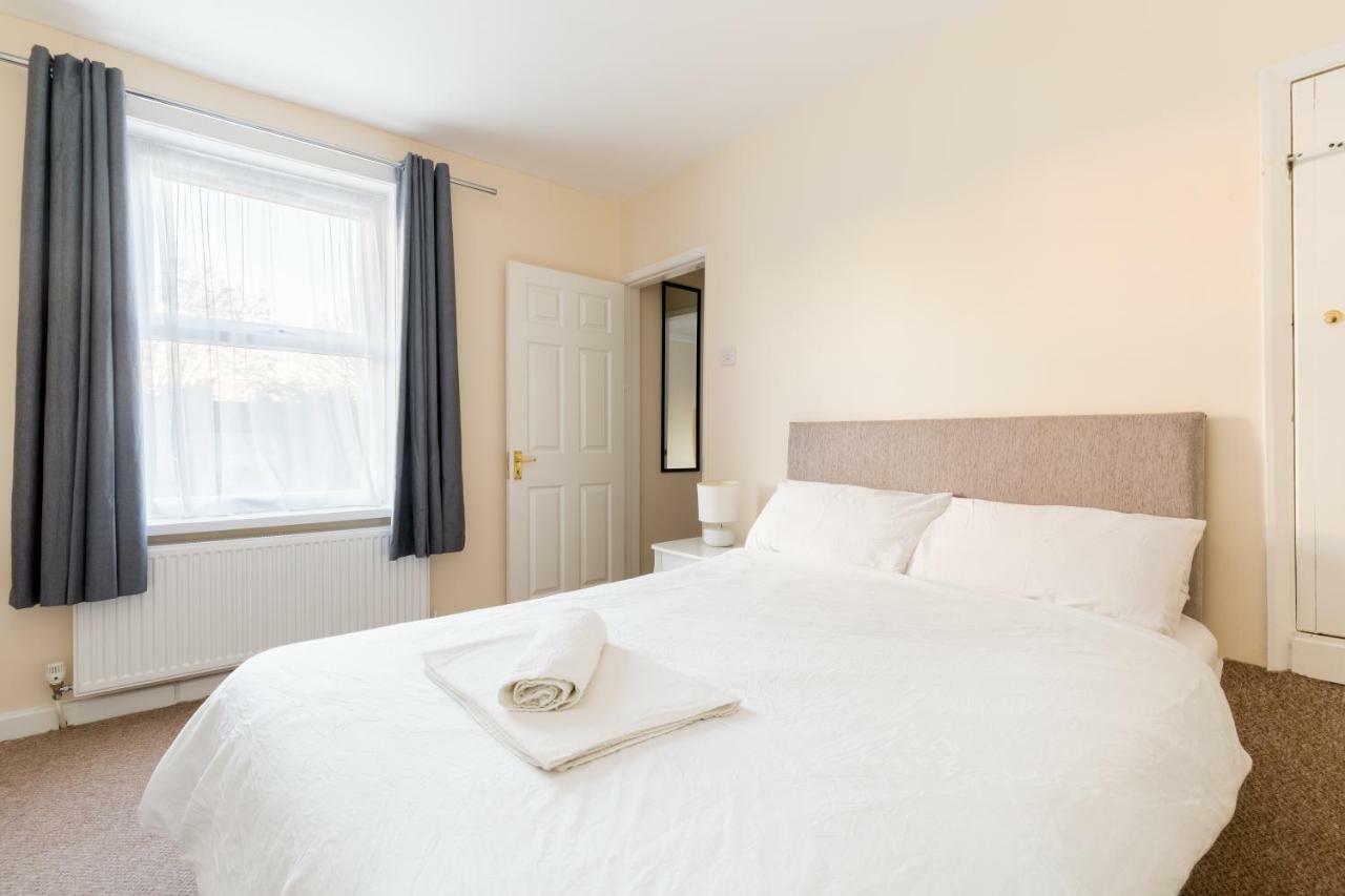 Well Presented 2 Bedroom House - Sleeps Four Leamington Spa Eksteriør bilde