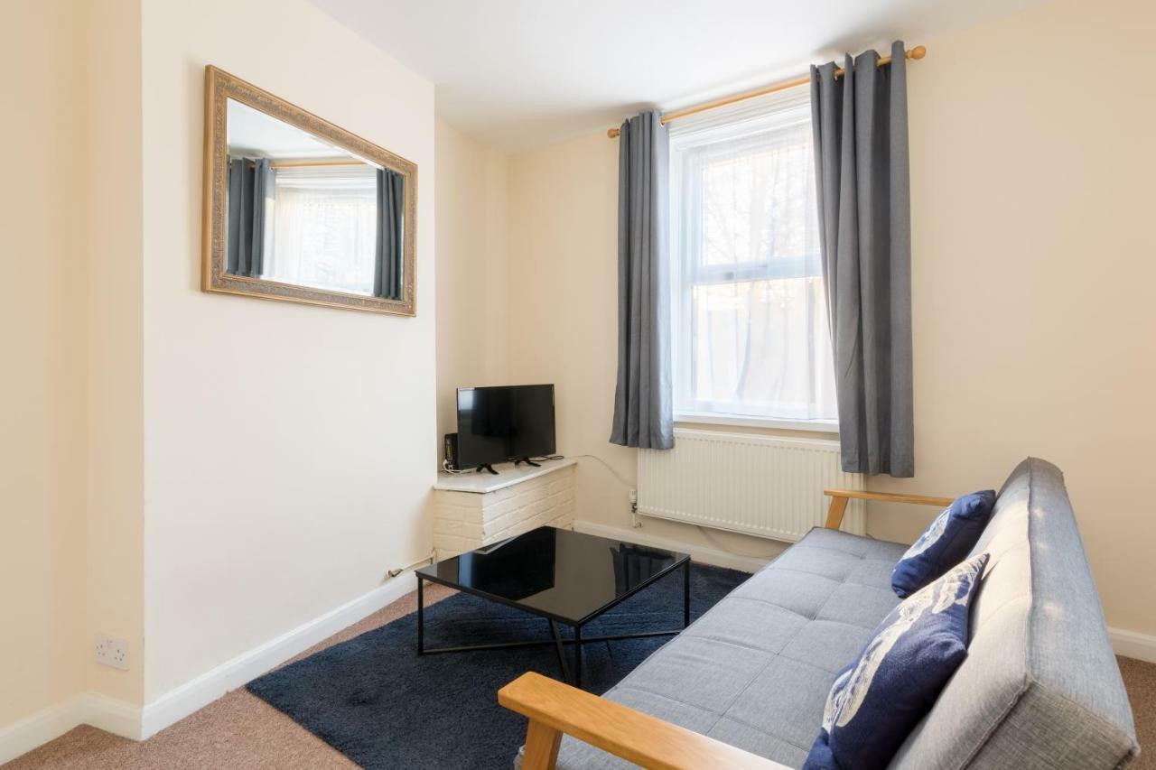 Well Presented 2 Bedroom House - Sleeps Four Leamington Spa Eksteriør bilde