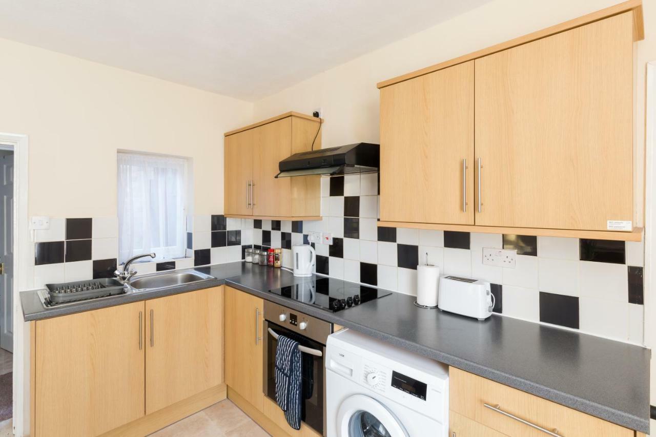 Well Presented 2 Bedroom House - Sleeps Four Leamington Spa Eksteriør bilde